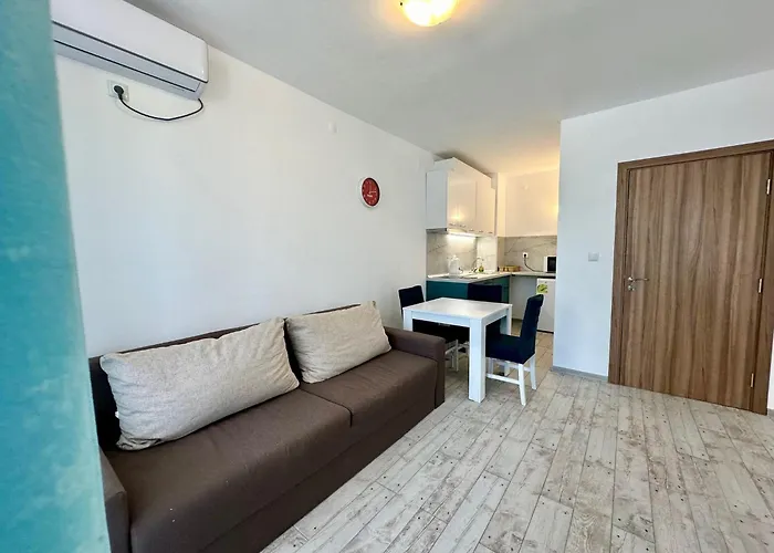 Chateau 2 - Menada Apartamento